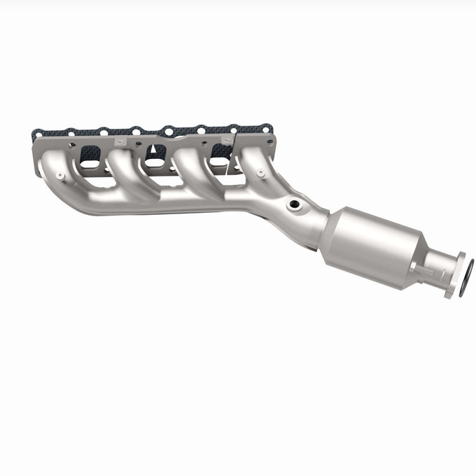 HM Grade Federal / EPA Compliant Manifold Catalytic Converter <br>12-17 Nissan NV2500, NV3500, 04-15 TITAN, 05-15 Armada 5.6L
