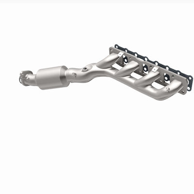 HM Grade Federal / EPA Compliant Manifold Catalytic Converter <br>12-17 Nissan NV2500, NV3500, 04-15 TITAN, 05-15 Armada 5.6L