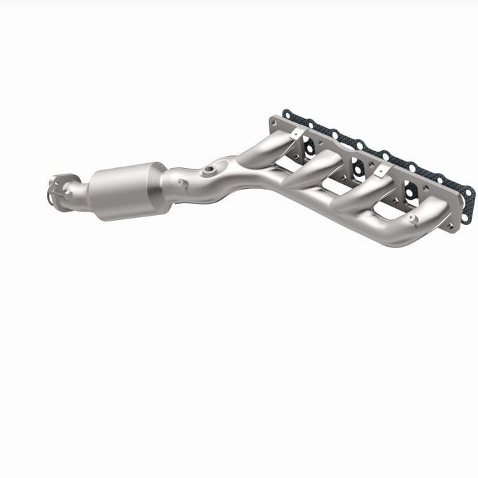 HM Grade Federal / EPA Compliant Manifold Catalytic Converter <br>12-17 Nissan NV2500, NV3500, 04-15 TITAN, 05-15 Armada 5.6L