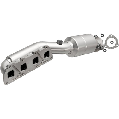 HM Grade Federal / EPA Compliant Manifold Catalytic Converter <br>02-04 VW Passat 4.0L