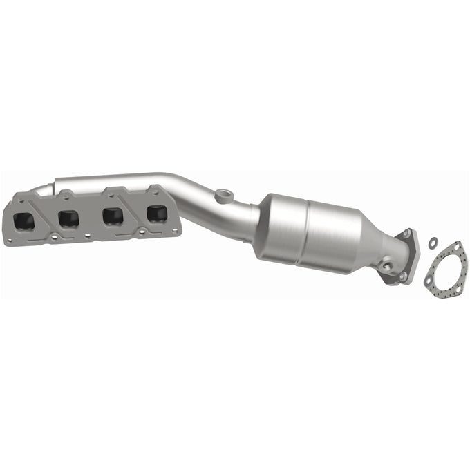 HM Grade Federal / EPA Compliant Manifold Catalytic Converter <br>02-04 VW Passat 4.0L