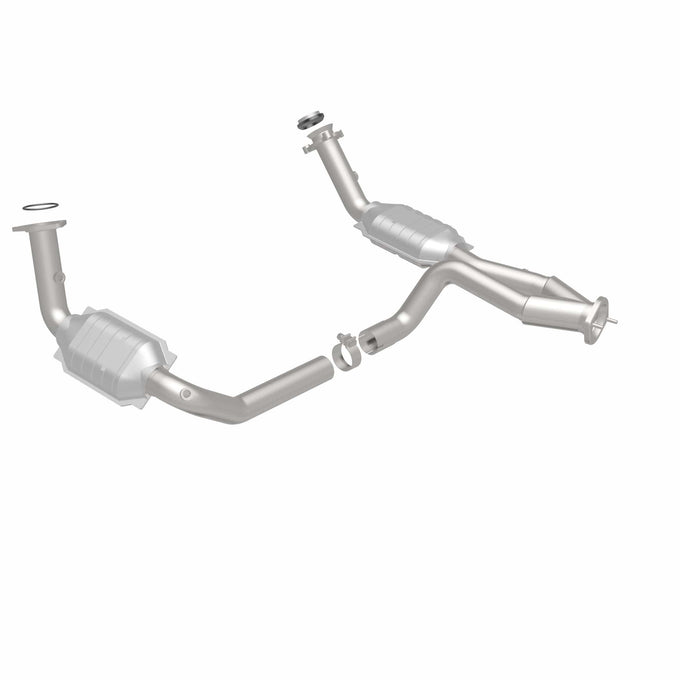 OEM Grade Federal / EPA Compliant Direct-Fit Catalytic Converter <br>02-05 Cadillac Escalade, 02-06 Chevrolet Avalanche 1500