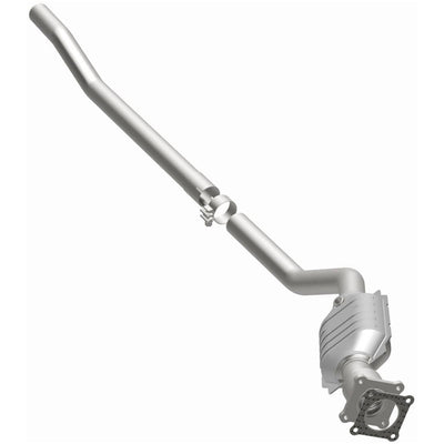 OEM Grade Federal / EPA Compliant Direct-Fit Catalytic Converter <br>2000 Grand Voyager, 01-04 Voyager, Caravan, Grand Caravan