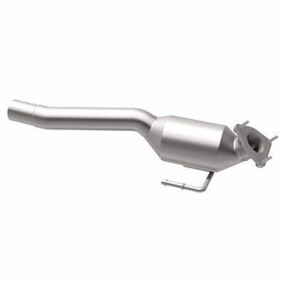 OEM Grade Federal / EPA Compliant Direct-Fit Catalytic Converter <br>04-06 VW Touareg 4.2L
