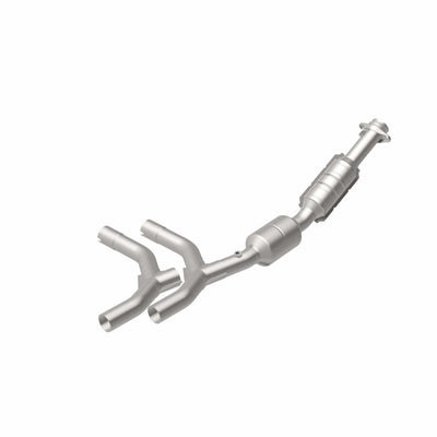 OEM Grade Federal / EPA Compliant Direct-Fit Catalytic Converter <br>05-07 Ford E-150, E-250, 2005 E-150 Club Wagon 4.6L