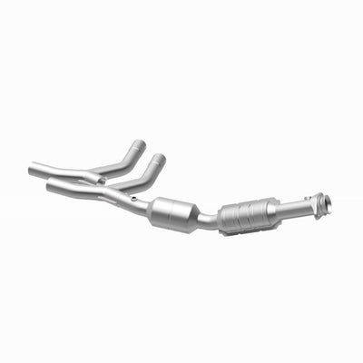 OEM Grade Federal / EPA Compliant Direct-Fit Catalytic Converter <br>05-07 Ford E-150, E-250, 2005 E-150 Club Wagon 4.6L