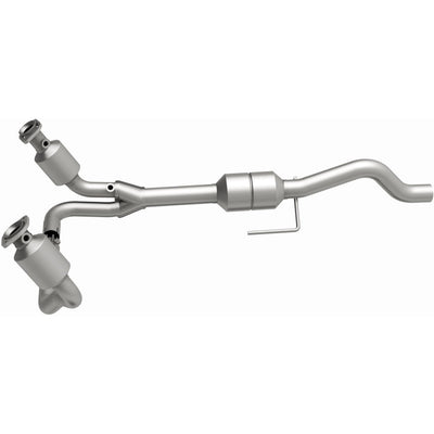 OEM Grade Federal / EPA Compliant Direct-Fit Catalytic Converter <br>00-03 Dodge Durango 4.7L