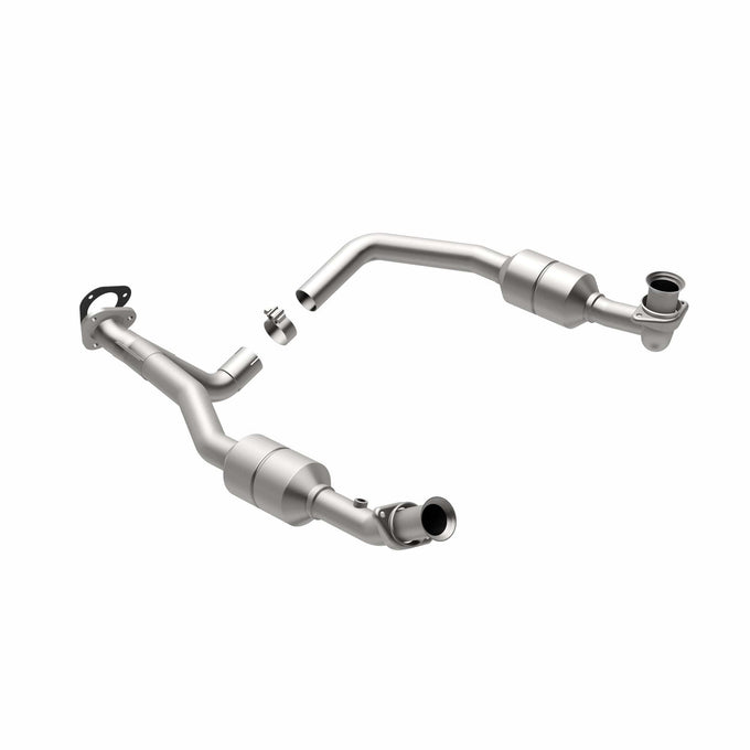 OEM Grade Federal / EPA Compliant Direct-Fit Catalytic Converter <br>00-02 Ford E-150, E-250 Econoline, E-350 Super Duty