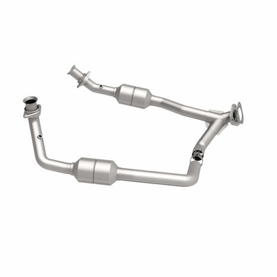 OEM Grade Federal / EPA Compliant Direct-Fit Catalytic Converter <br>00-02 Ford E-150, E-250 Econoline, E-350 Super Duty