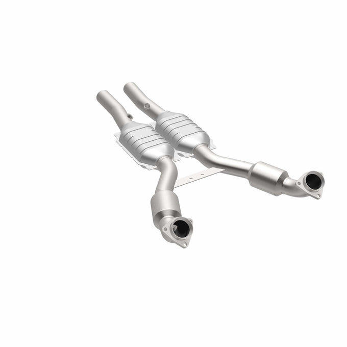 OEM Grade Federal / EPA Compliant Direct-Fit Catalytic Converter <br>00-04 Chevy Corvette 5.7L