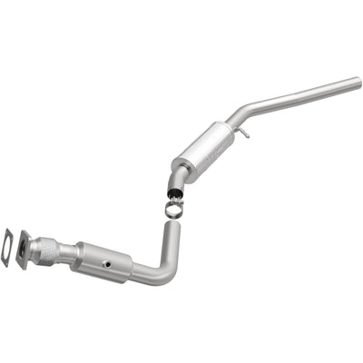 OEM Grade Federal / EPA Compliant Direct-Fit Catalytic Converter <br>00-02 Chevy Express / GMC Savana 1500 4.3L