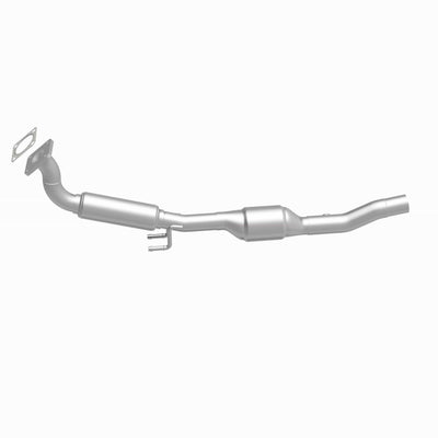 OEM Grade Federal / EPA Compliant Direct-Fit Catalytic Converter <br>01-05 Volkswagen Beetle, Jetta, Golf 2.0L