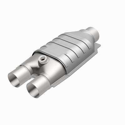 OEM Grade Federal / EPA Compliant Universal Catalytic Converter <br>00-05 Chevy Astro, GMC Safari 4.3L