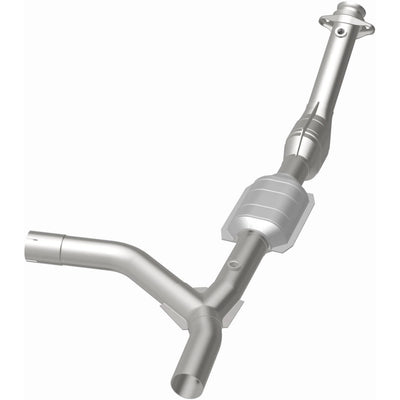 OEM Grade Federal / EPA Compliant Direct-Fit Catalytic Converter <br>00-02 Ford E-150 Econoline Club Wagon, 03-04 E-250