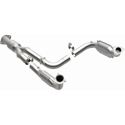 OEM Grade Federal / EPA Compliant Direct-Fit Catalytic Converter <br>11-19 Chevy Silverado / GMC Sierra 2500 HD, 3500 HD