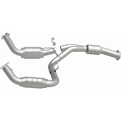 OEM Grade Federal / EPA Compliant Direct-Fit Catalytic Converter <br>11-19 Chevy Silverado / GMC Sierra 2500 HD, 3500 HD
