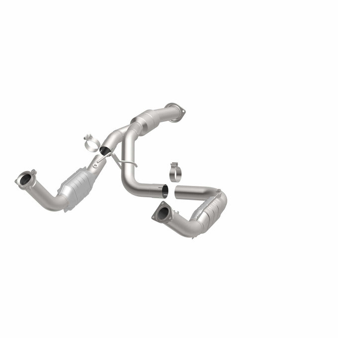 OEM Grade Federal / EPA Compliant Direct-Fit Catalytic Converter <br>11-19 Chevy Silverado / GMC Sierra 2500 HD, 3500 HD