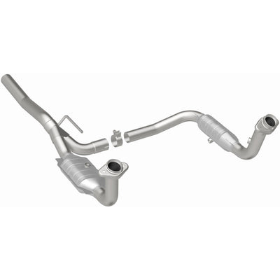 OEM Grade Federal / EPA Compliant Direct-Fit Catalytic Converter <br>07-11 Dodge Nitro 4.0L
