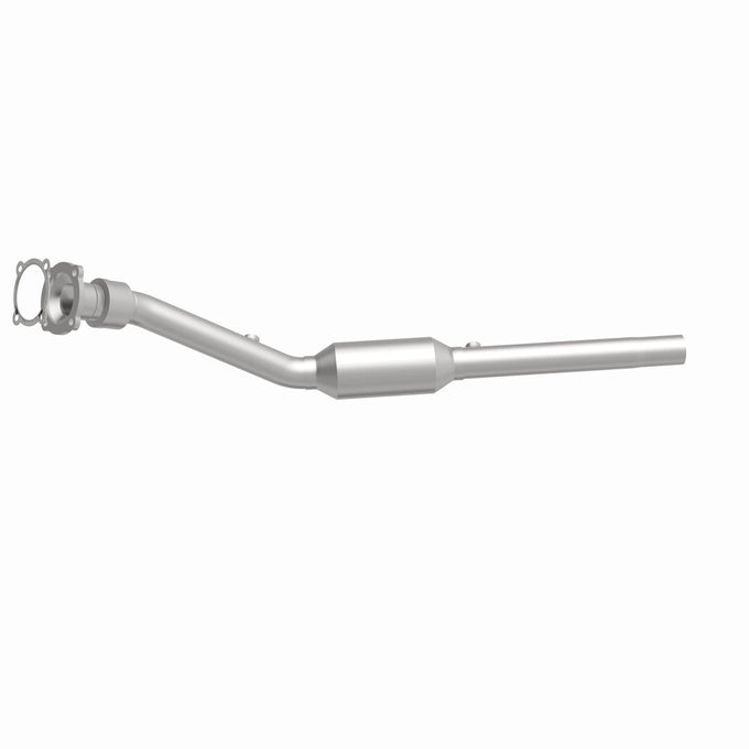 OEM Grade Federal / EPA Compliant Direct-Fit Catalytic Converter <br>99-04 Volkswagen Beetle, 00-05 Jetta, 00-06 Golf 1.8L