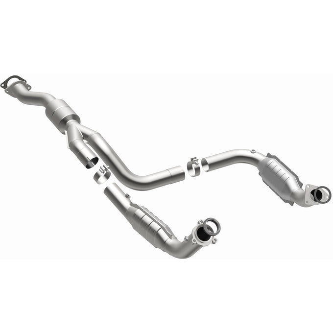 OEM Grade Federal / EPA Compliant Direct-Fit Catalytic Converter <br>12-20 Chevy, GMC Express, Savana 2500-4500