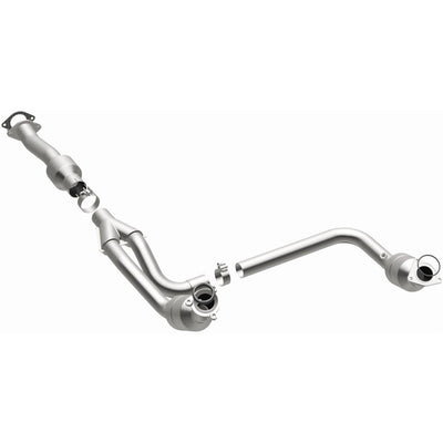 OEM Grade Federal / EPA Compliant Direct-Fit Catalytic Converter <br>09-14 Chevy Express / GMC Savana 1500, 2500, 3500