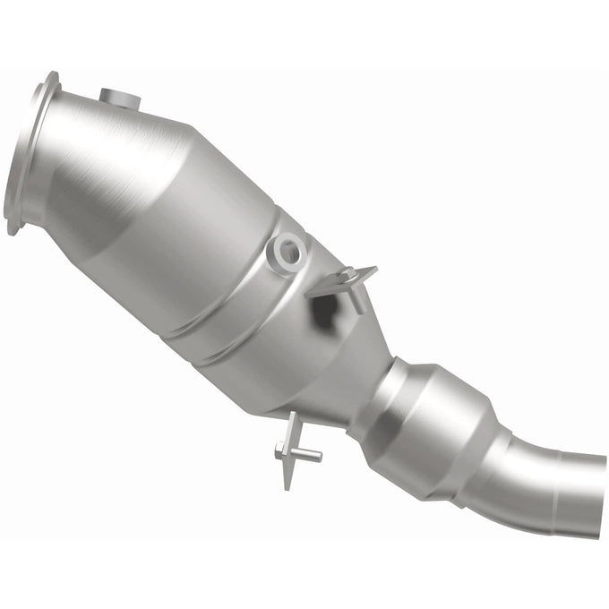 OEM Grade Federal / EPA Compliant Direct-Fit Catalytic Converter <br>14-16 BMW 428i xDrive, 328i GT xDrive 2.0L