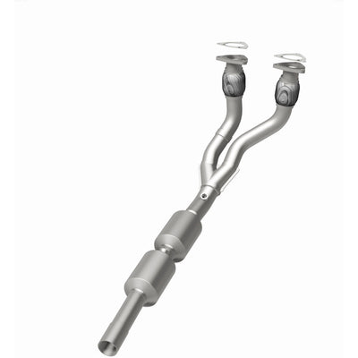 OEM Grade Federal / EPA Compliant Direct-Fit Catalytic Converter <br>02-04 Volkswagen Jetta, Golf 2.8L