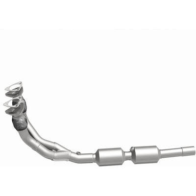 OEM Grade Federal / EPA Compliant Direct-Fit Catalytic Converter <br>02-04 Volkswagen Jetta, Golf 2.8L