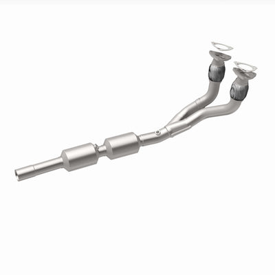 OEM Grade Federal / EPA Compliant Direct-Fit Catalytic Converter <br>02-04 Volkswagen Jetta, Golf 2.8L