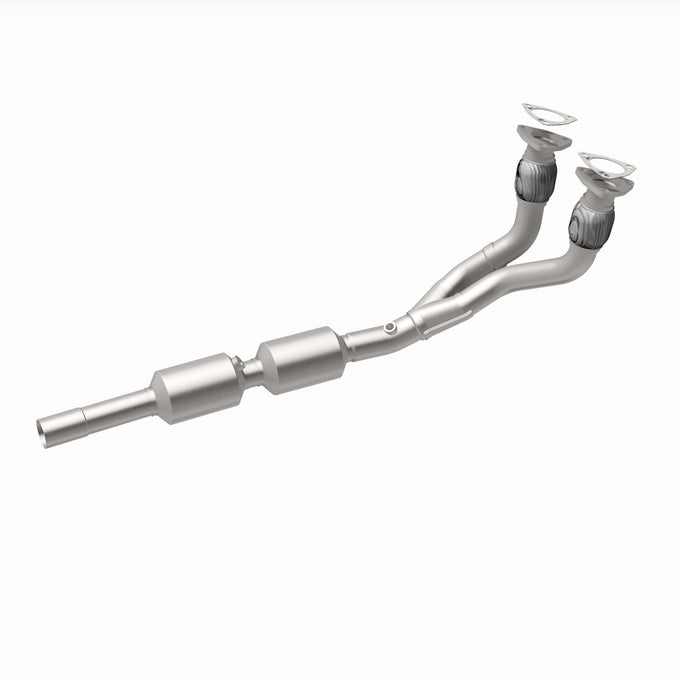 OEM Grade Federal / EPA Compliant Direct-Fit Catalytic Converter <br>02-04 Volkswagen Jetta, Golf 2.8L