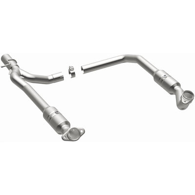 OEM Grade Federal / EPA Compliant Direct-Fit Catalytic Converter <br>09-14 Ford E-150, E-250, 09-16 E-350, E-450 Super Duty