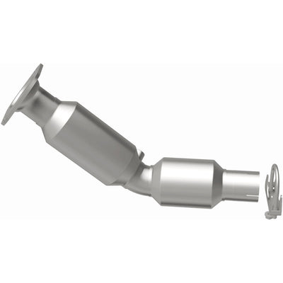 OEM Grade Federal / EPA Compliant Direct-Fit Catalytic Converter <br>10-15 Toyota Prius, 12-15 Plug-In 1.8L