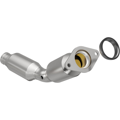 OEM Grade Federal / EPA Compliant Direct-Fit Catalytic Converter <br>11-17 Lexus CT200h, 12-17 Toyota Prius V 1.8L