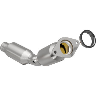 OEM Grade Federal / EPA Compliant Direct-Fit Catalytic Converter <br>11-17 Lexus CT200h, 12-17 Toyota Prius V 1.8L