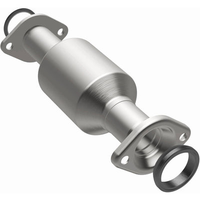 OEM Grade Federal / EPA Compliant Direct-Fit Catalytic Converter <br>11-16 Toyota Sienna 3.5L