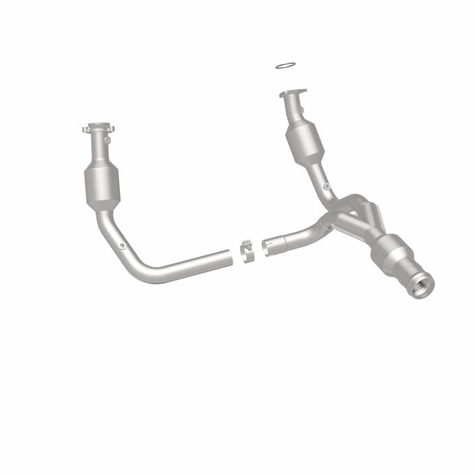 OEM Grade Federal / EPA Compliant Direct-Fit Catalytic Converter <br>15-20 Cadillac Escalade ESV, GMC Yukon 6.2L