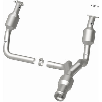 OEM Grade Federal / EPA Compliant Direct-Fit Catalytic Converter <br>15-20 Cadillac Escalade ESV, GMC Yukon 6.2L