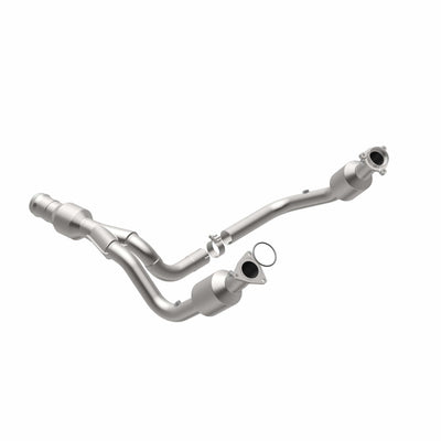 OEM Grade Federal / EPA Compliant Direct-Fit Catalytic Converter <br>15-20 Cadillac Escalade ESV, GMC Yukon 6.2L