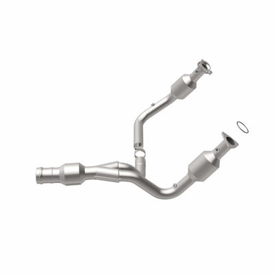 OEM Grade Federal / EPA Compliant Direct-Fit Catalytic Converter <br>15-20 Cadillac Escalade ESV, GMC Yukon 6.2L