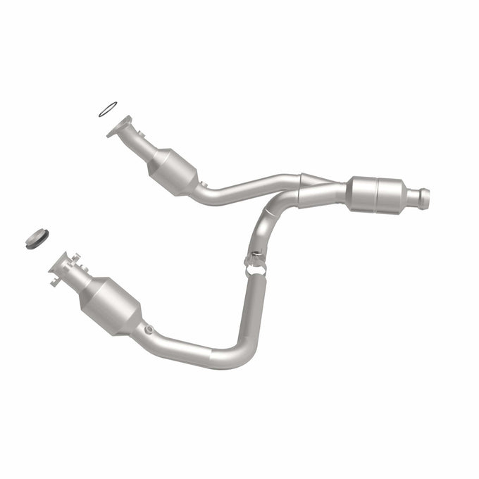OEM Grade Federal / EPA Compliant Direct-Fit Catalytic Converter <br>16-18 Chevy Silverado / GMC Sierra 1500