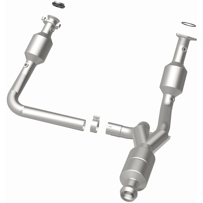 OEM Grade Federal / EPA Compliant Direct-Fit Catalytic Converter <br>16-18 Chevy Silverado / GMC Sierra 1500