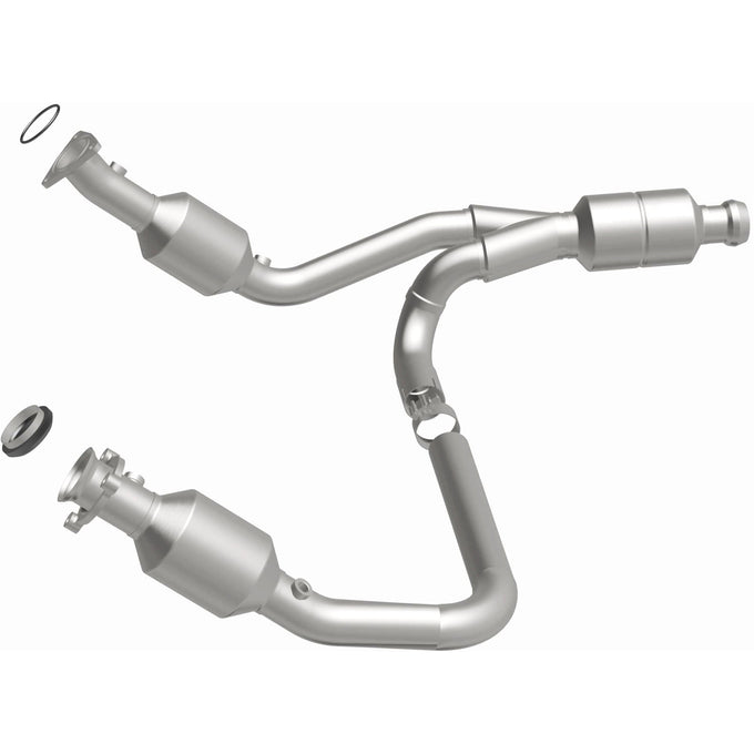 OEM Grade Federal / EPA Compliant Direct-Fit Catalytic Converter <br>16-18 Chevy Silverado / GMC Sierra 1500