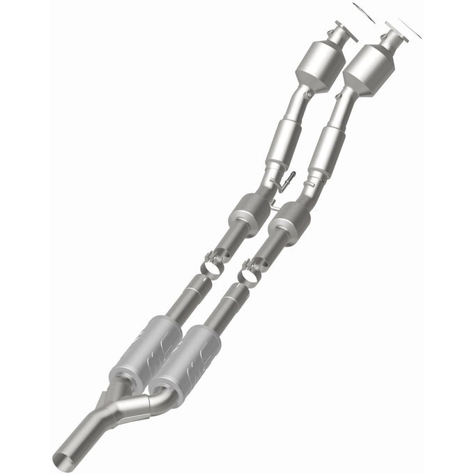OEM Grade Federal / EPA Compliant Direct-Fit Catalytic Converter <br>12-18 Volkswagen Passat 3.6L