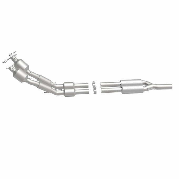 OEM Grade Federal / EPA Compliant Direct-Fit Catalytic Converter <br>12-18 Volkswagen Passat 3.6L