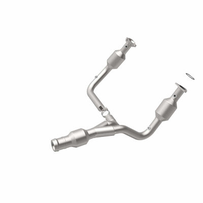 California Grade CARB Compliant Direct-Fit Catalytic Converter <br>15-16 Cadillac Escalade/ESV, 2016 Chevy Silverado 1500