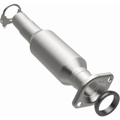 California Grade CARB Compliant Direct-Fit Catalytic Converter <br>04-06 Toyota Sienna 3.3L AWD Rear