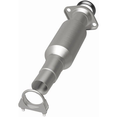 California Grade CARB Compliant Direct-Fit Catalytic Converter <br>04-06 Toyota Sienna 3.3L AWD Rear