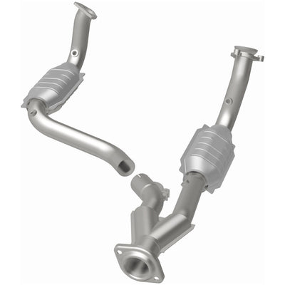 HM Grade Federal / EPA Compliant Direct-Fit Catalytic Converter <br>03-06 Chevy SSR 5.3L, 6.0L