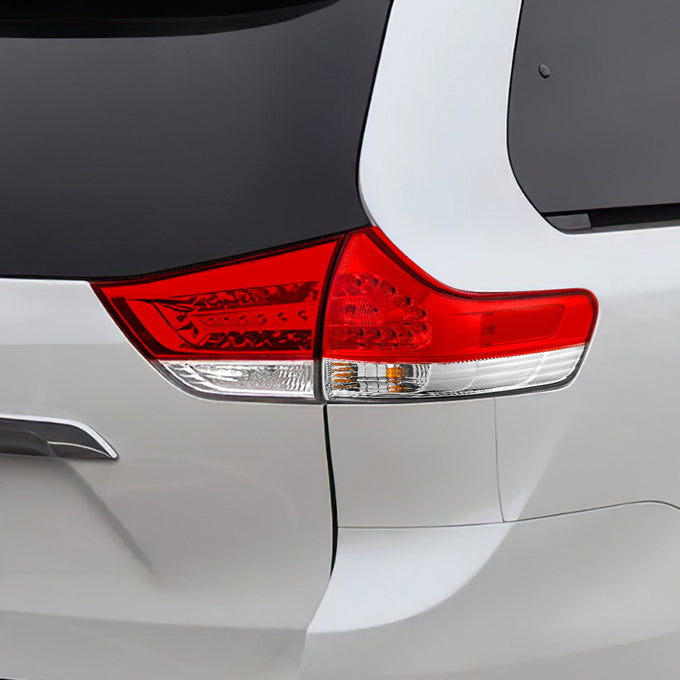 Factory Style Tail Light (Right) <br> 11-04 Toyota Sienna
