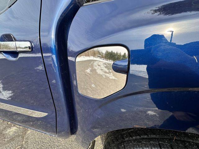 1Pc Stainless Gas Cap Door Trim <br>22-24 Nissan Frontier